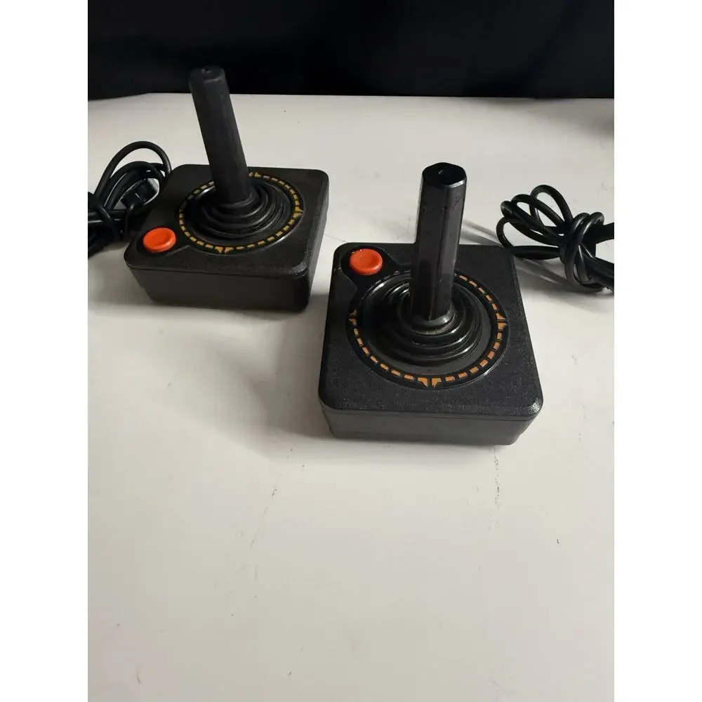 Vintage Atari 2600 CX40 Joystick Controllers Original (pair) !